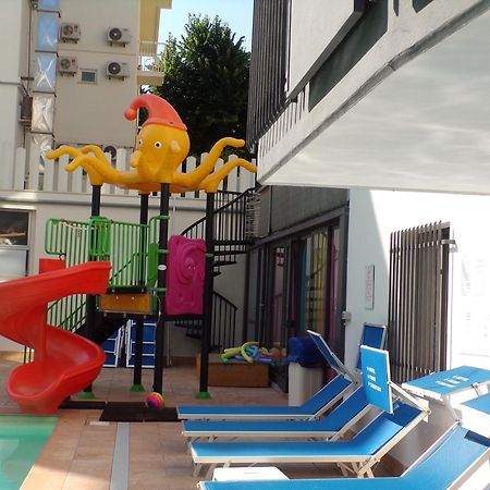 Hotel 2000 Rimini Exterior foto