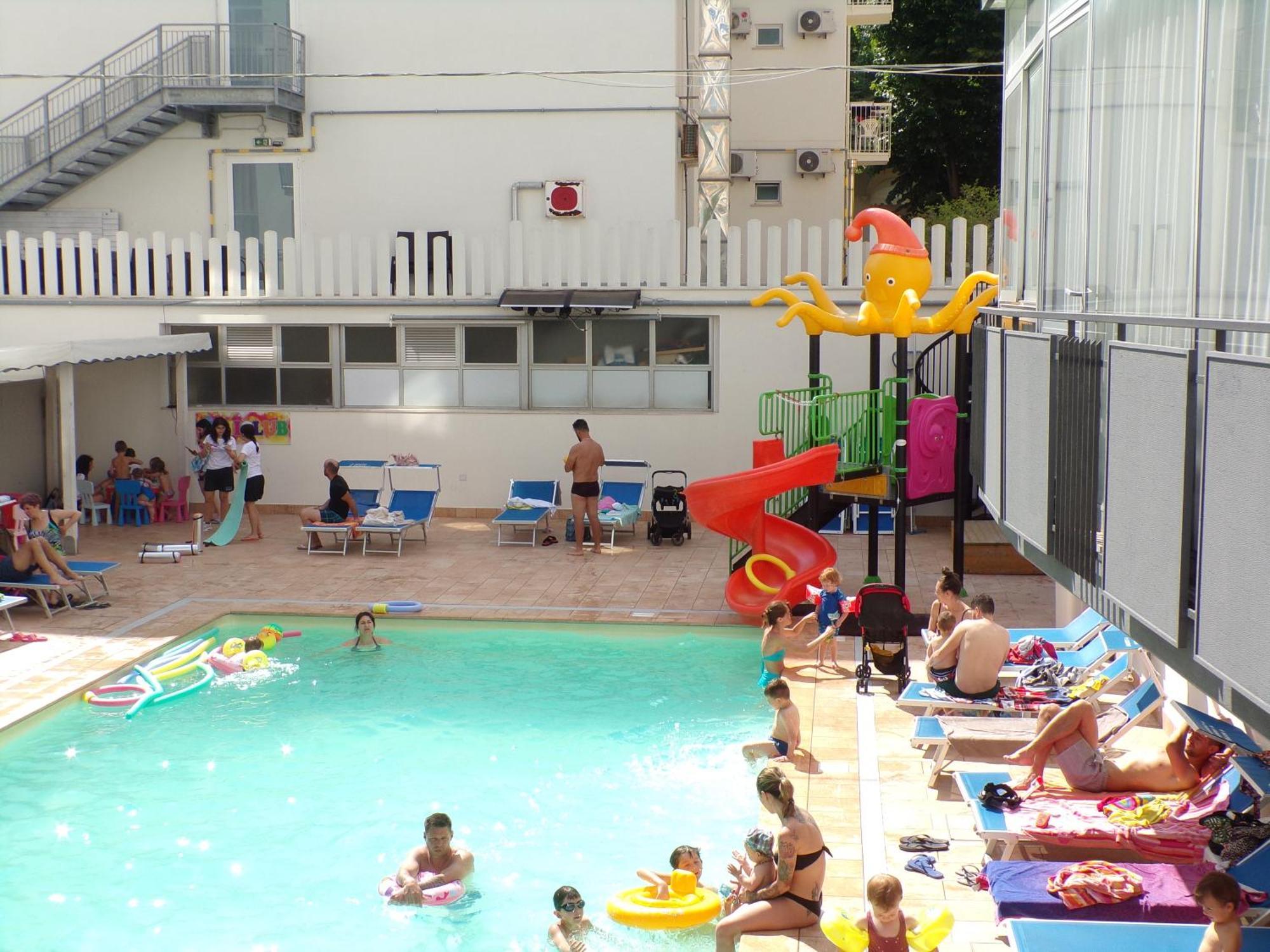 Hotel 2000 Rimini Exterior foto